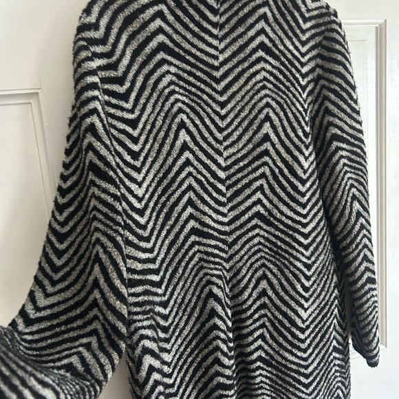 🎉NEW YEAR SALE RODIER France Black and Gray Patterned Cardigan, Large - Picture 5 of 5